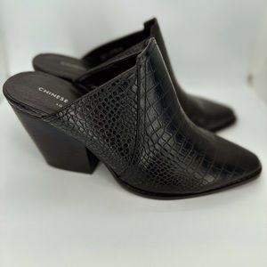 CHINESE LAUNDRY western style mules size 10